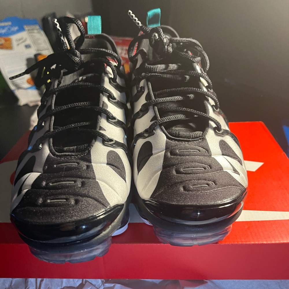 Never Worn - Nike Air Vapormax Plus - Ken Griffey Jr.